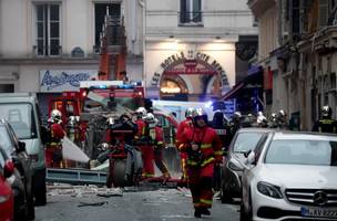 Explosão em padaria deixa mortos e dezenas de feridos em Paris (Foto: -)