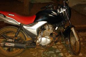 Polícia Militar do Piauí recupera motocicleta roubada em Pernambuco (Foto: -)
