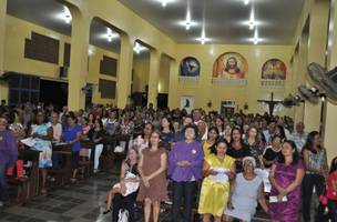 Centenas de fiéis participam da missa das cinzas em Simplício Mendes (Foto: -)