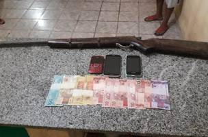 Polícia prende suspeitos de assaltarem comerciante em São Francisco de Assis (Foto: -)