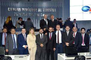 Integrantes da Ajuspi prestigiam homenagem à OAB-PI na Câmara Municipal (Foto: -)