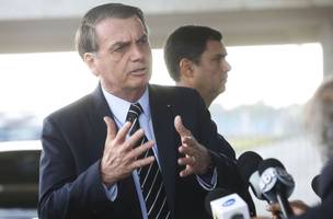 Bolsonaro lamenta atentados nos Estados Unidos (Foto: -)