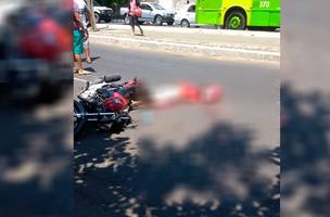 Motociclista morre ao ser atropelado por caçamba na zona Sul de Teresina (Foto: -)