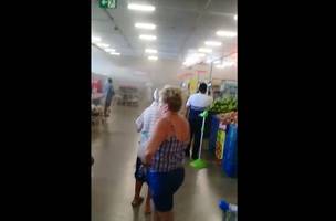 Princípio de incêndio assusta clientes em supermercado na zona Sul (Foto: -)