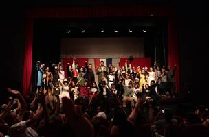 Espetáculo “Os Miseráveis” é apresentado para os estudantes da Escola Municipal Antônio Gayoso (Foto: -)