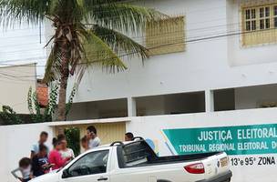 Máquina pública já é usada para fins eleitorais no sertão (Foto: -)