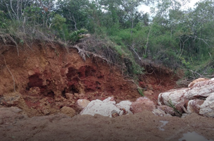 Bacia de contenção de usina rompe pela terceira vez e causa novos danos ambientais (Foto: -)