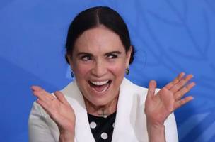 Regina Duarte toma posse: “Meu propósito é pacificação e diálogo” (Foto: -)