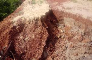 Capadócia do Piauí fica isolada por fortes chuvas e desleixo da Prefeitura de São José (Foto: -)