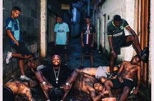 Djonga expõe imagem da violência da área do rapper na capa do quarto álbum (Foto: -)
