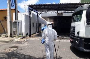 Pandemia do coronavírus: vias e espaços públicos de Teresina são desinfectados (Foto: -)