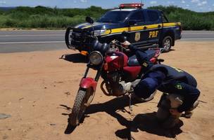 PRF recupera no Piauí motocicleta roubada há mais de dez anos em São Paulo (Foto: -)