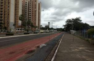 Para evitar aglomerações, prefeitura interdita pista de corrida na Avenida Raul Lopes (Foto: -)