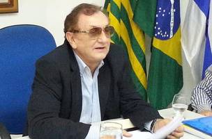 Contrariando o decreto do governador, Mão Santa autoriza retorno do comércio em Parnaíba (Foto: -)