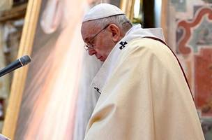 Papa Francisco reza pela união da Europa na véspera do Conselho Europeu (Foto: -)