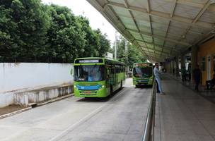 Firmino Filho anuncia fechamento do transporte público em Teresina (Foto: -)