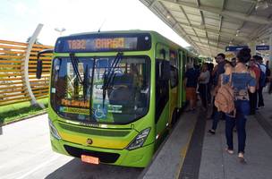 Transporte público atenderá apenas trabalhadores de serviços essenciais a partir desta segunda (Foto: -)