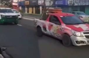 Vídeo de carro com caixão faz alerta para mortes por covid-19 no Piauí e viraliza nas redes sociais (Foto: -)