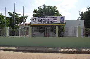 Casal é assassinado a tiros na porta de casa; suspeitos estão foragidos (Foto: -)