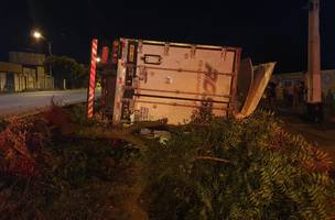 Acidente com caminhão deixa uma pessoa gravemente ferida na BR 316 (Foto: -)