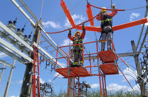 Manutenção programada deixa ruas de 14 bairros sem energia elétrica (Foto: -)