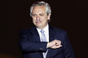 Fernández diz que Argentina está no limite e faz apelo a credores (Foto: -)
