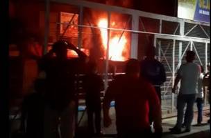 Depois de incêndio que destruiu 16 lojas, Shopping da Cidade é fechado por tempo indeterminado (Foto: -)