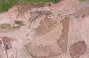 Cientistas encontram tumbas misteriosas de 4 mil anos na França (Foto: -)