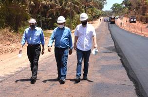 “Importante para o desenvolvimento”, diz governador em visita a obra da PI 112 (Foto: -)