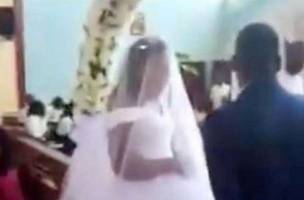 Homem casado é flagrado pela esposa tentando se casar com outra; assista ao vídeo (Foto: -)