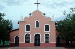Diocese afasta padre suspeito de engravidar jovem no interior do Piauí (Foto: -)