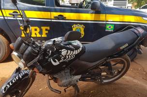 Motocicleta com mais de R$ 15 mil em multas é apreendida pela PRF em Picos (Foto: -)