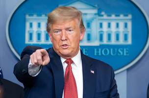 Trump assina pacote de socorro para evitar paralisação do governo (Foto: -)
