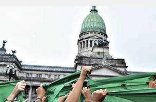 Argentina legaliza aborto até a 14ª semana de gestação (Foto: -)
