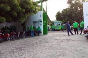 Motoristas e cobradores decidem pela suspensão da greve no transporte coletivo (Foto: -)