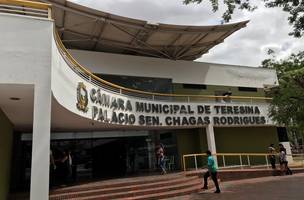 Doutor Pessoa fixa em 5% reajuste de servidores efetivos da Câmara de Teresina (Foto: -)