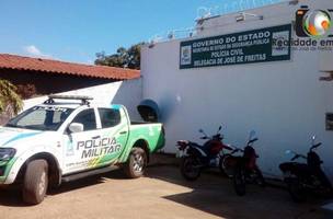 Professora morre e filho fica ferido em grave acidente na PI 113 (Foto: -)