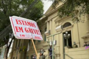 Desembargador decreta ilegalidade da greve dos professores da rede municipal de Teresina (Foto: -)