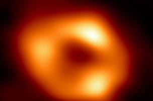 Astrônomos divulgam primeiras imagens de buraco negro da Via Láctea (Foto: -)